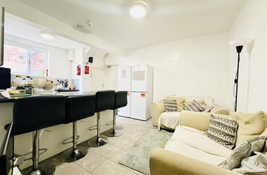 Lower Road, Lenton Abbey, Nottingham - Image 3